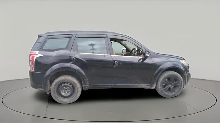 2013 Mahindra XUV500 W6, Diesel, Manual, 1,26,223 km, exterior