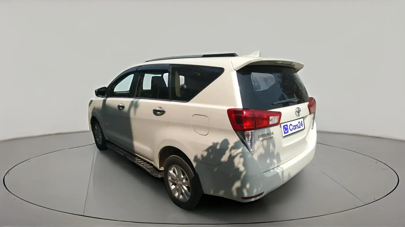 2020 Toyota Innova Crysta 2.4 VX 7 STR, Diesel, Manual, 1,60,573 km, exterior