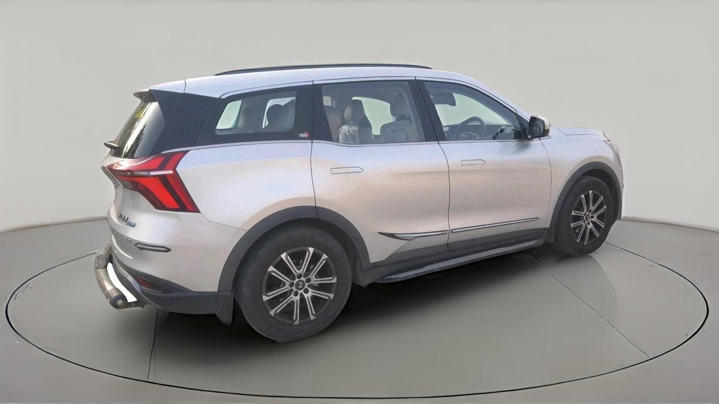 2021 Mahindra XUV700 AX 7 P AT 7 STR, Petrol, Automatic, 43,587 km, exterior