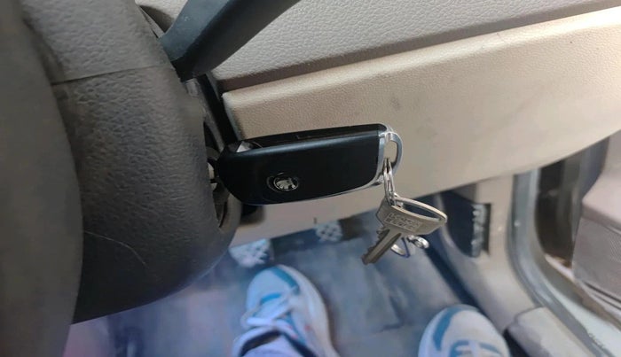 2012 Skoda Rapid ELEGANCE 1.6 TDI CR MT, Diesel, Manual, 77,280 km, interior