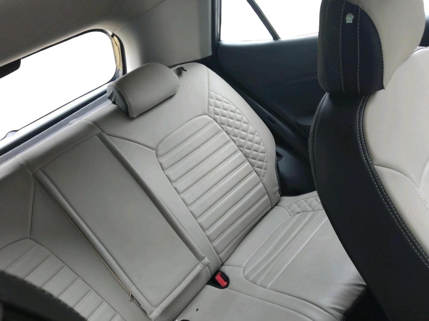2019 Hyundai VENUE SX PLUS 1.0 TURBO DCT, Petrol, Automatic, 63,218 km, interior