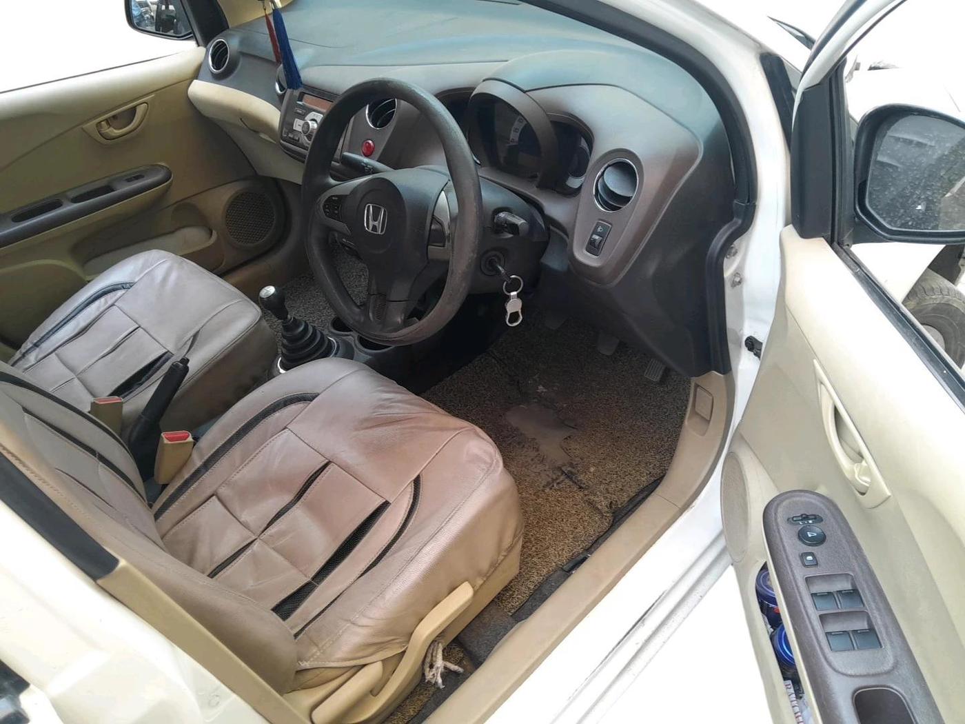2013 Honda Brio S MT, Petrol, Manual, 99,278 km, interior