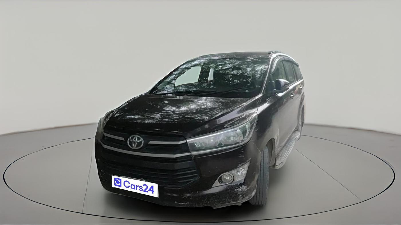 2016 Toyota Innova Crysta 2.4 GX 8 STR, Diesel, Manual, 1,80,000 km, exterior