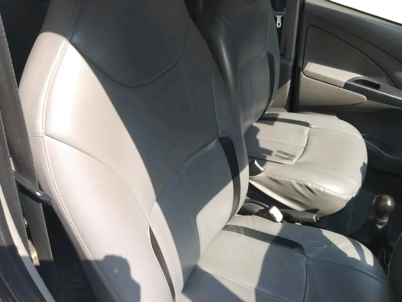 2011 Toyota Etios G, Petrol, Manual, 97,332 km, interior