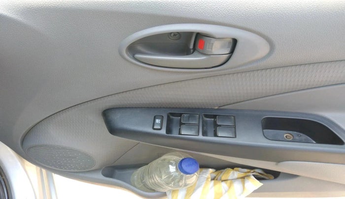 2011 Toyota Etios G, Petrol, Manual, 97,332 km, interior