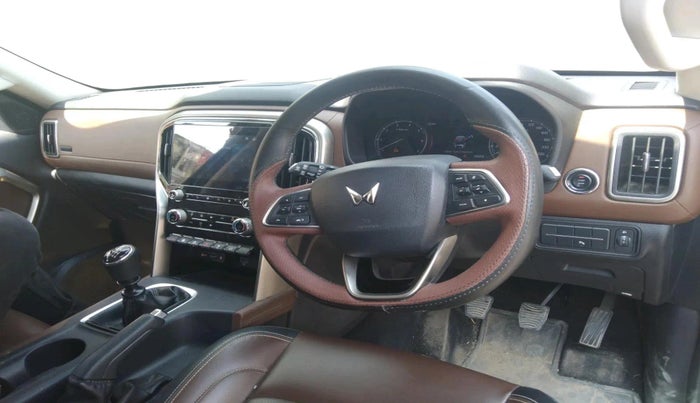 2022 Mahindra SCORPIO-N Z8 L PETROL MT 7 STR, Petrol, Manual, 58,978 km, interior