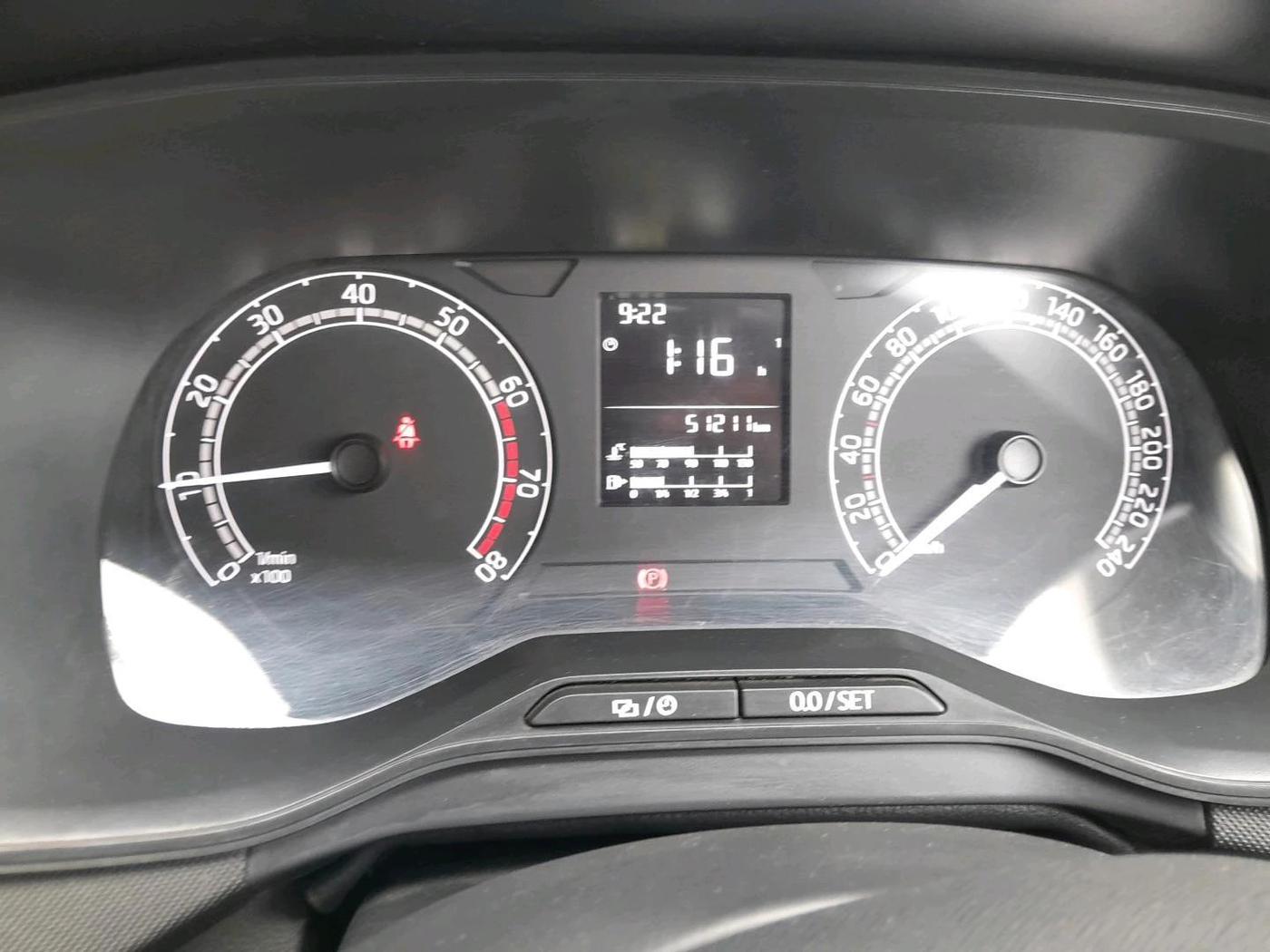 2022 Skoda KUSHAQ ACTIVE 1.0L TSI MT, Petrol, Manual, 51,211 km, interior