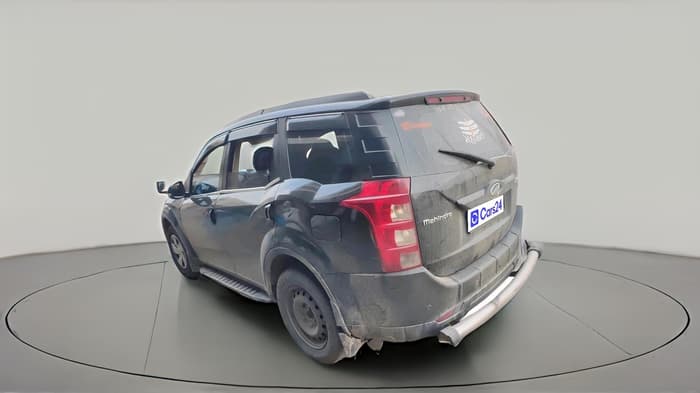2017 Mahindra XUV500 W6, Diesel, Manual, 1,90,933 km, exterior