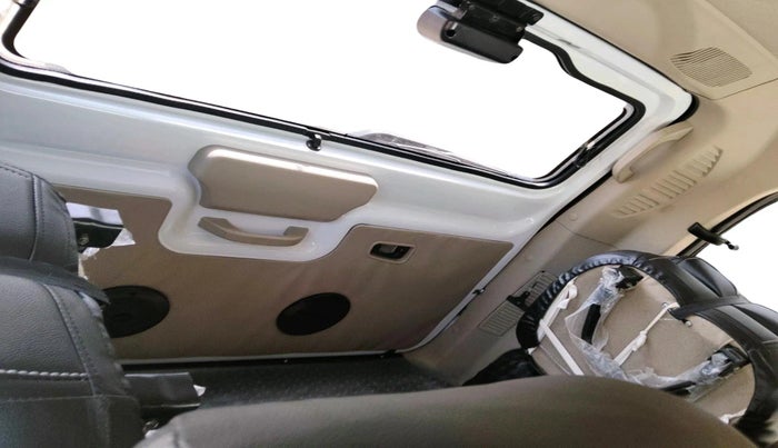 2024 Mahindra SCORPIO CLASSIC S11 7STR, Diesel, Manual, 15,885 km, interior