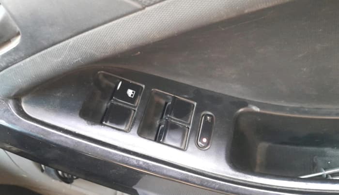 2019 Tata NEXON XT PLUS PETROL, Petrol, Manual, 61,099 km, interior