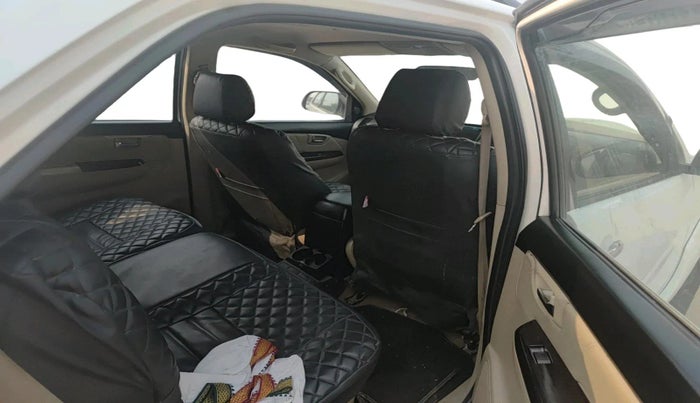 2015 Toyota Fortuner 3.0 4X2 MT, Diesel, Manual, 2,13,553 km, interior