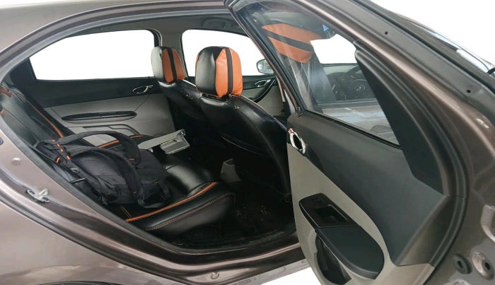 2018 Tata Tiago XZ PETROL, Petrol, Manual, 36,343 km, interior