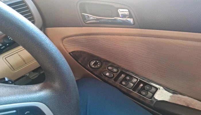 2012 Hyundai Verna FLUIDIC 1.6 VTVT EX, Petrol, Manual, 66,920 km, interior