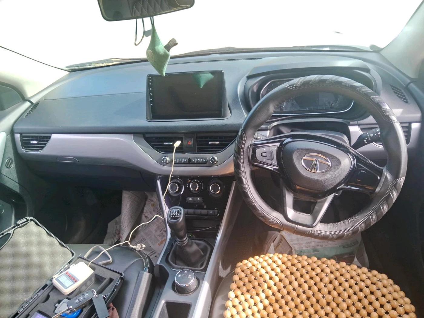 2021 Tata NEXON XM SUNROOF PETROL, Petrol, Manual, 39,648 km, interior