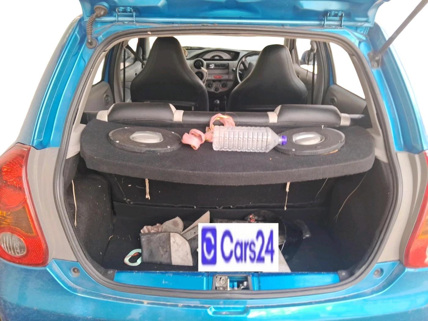 2011 Toyota Etios Liva G, Petrol, Manual, 50,690 km, exterior