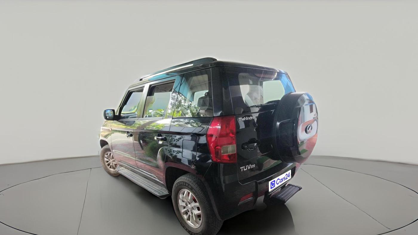 2015 Mahindra TUV300 T8, Diesel, Manual, 78,938 km, exterior