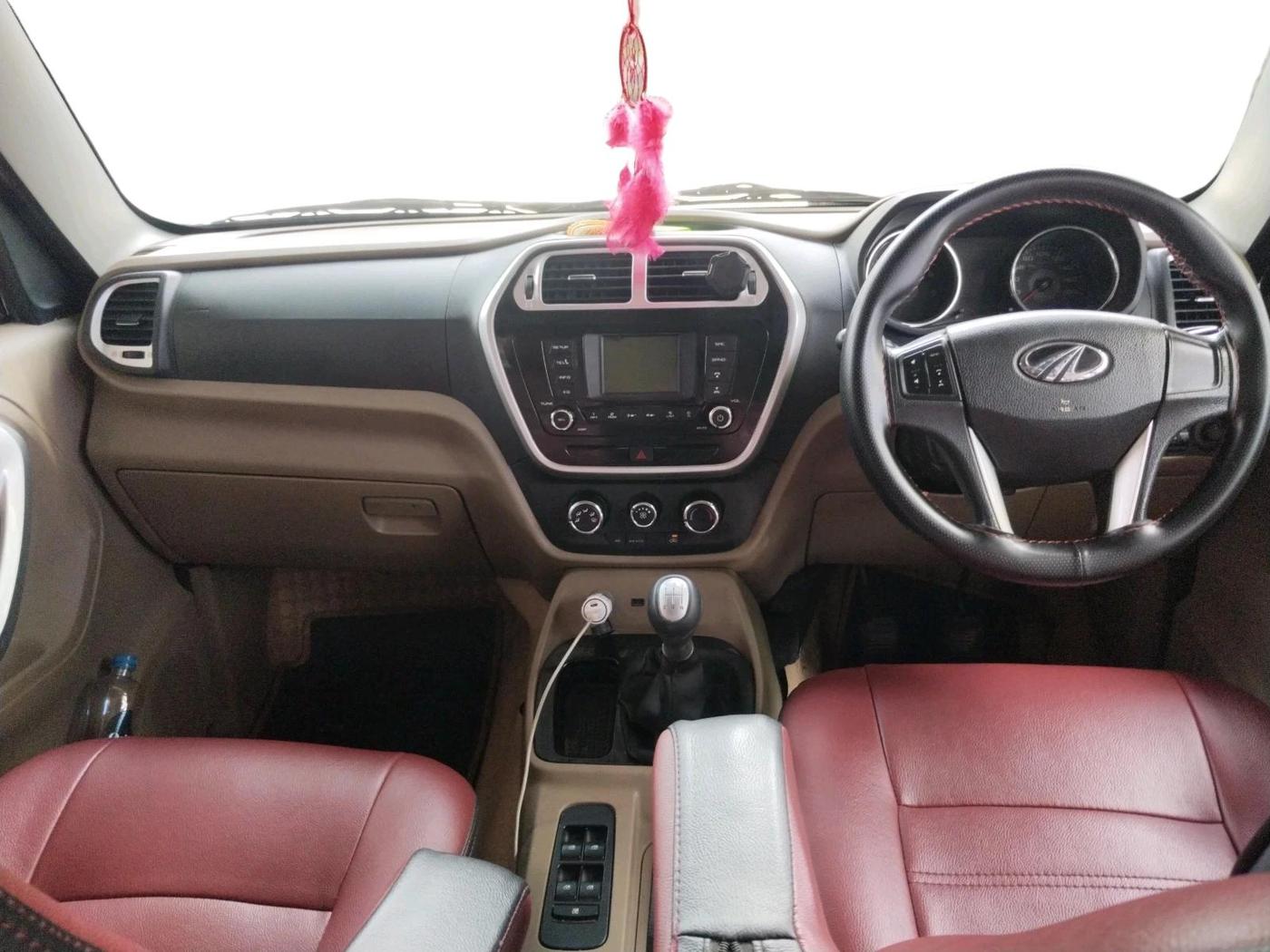 2015 Mahindra TUV300 T8, Diesel, Manual, 78,938 km, interior