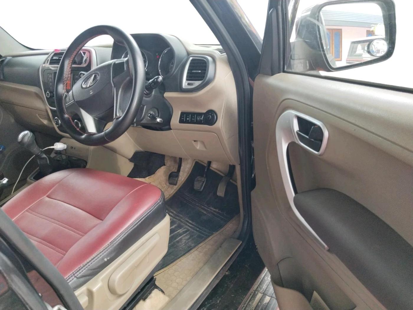 2015 Mahindra TUV300 T8, Diesel, Manual, 78,938 km, interior