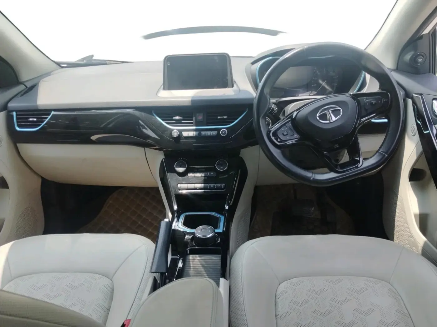 2020 Tata NEXON EV XZ PLUS LUX, Electric, Automatic, 45,143 km, interior