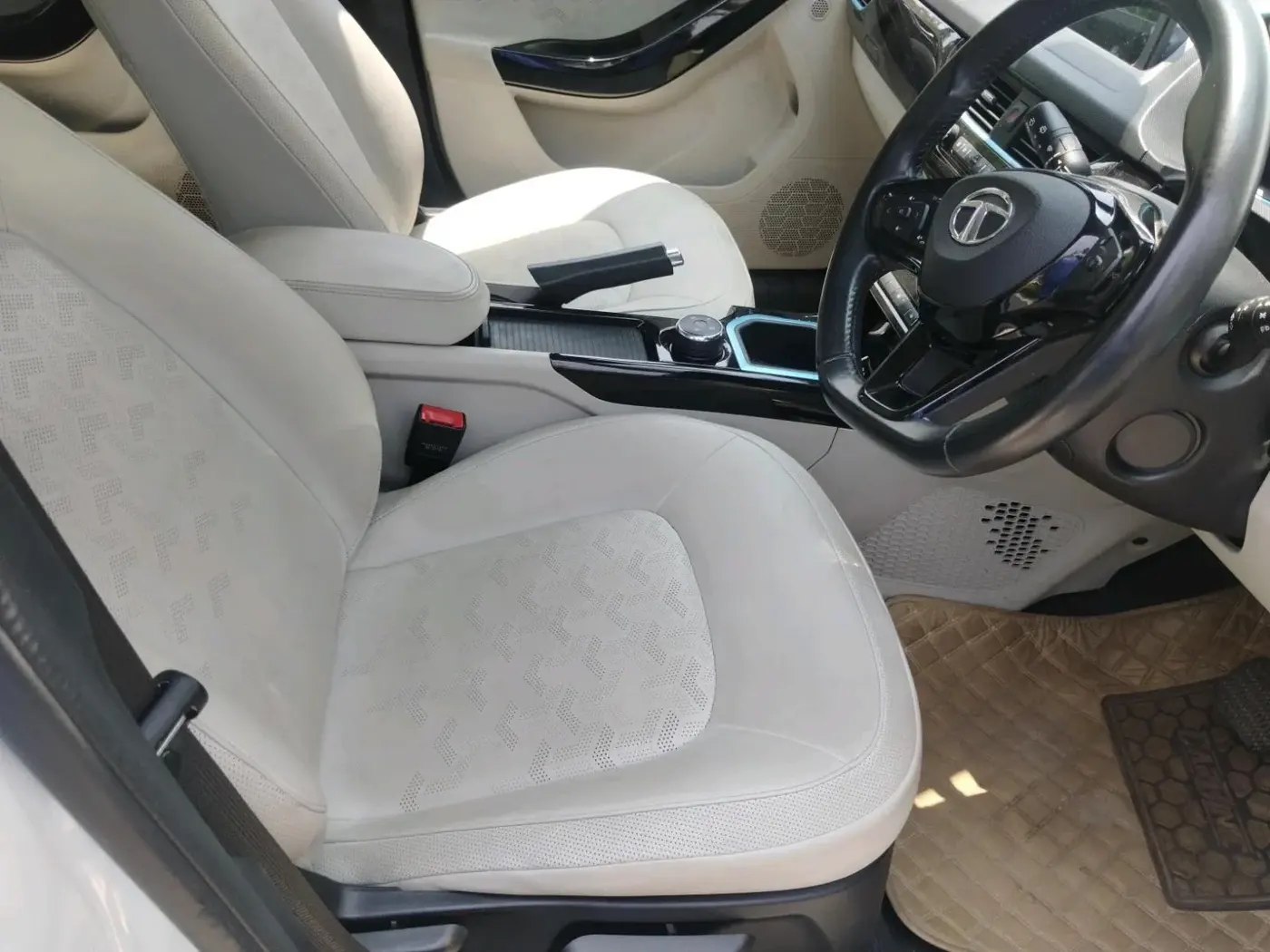 2020 Tata NEXON EV XZ PLUS LUX, Electric, Automatic, 45,143 km, interior