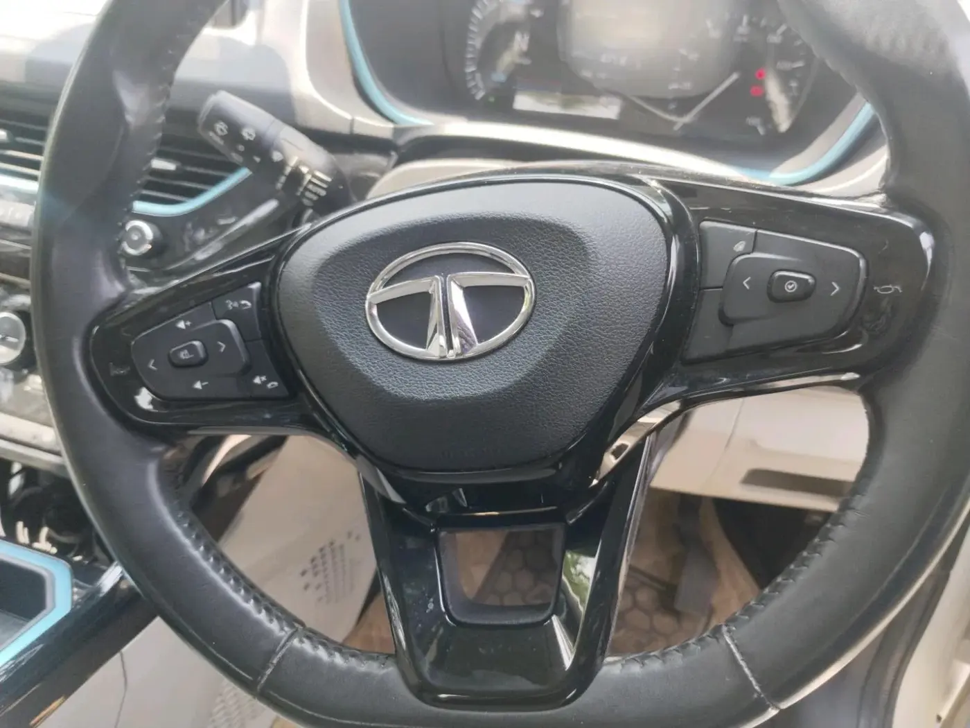 2020 Tata NEXON EV XZ PLUS LUX, Electric, Automatic, 45,143 km, interior