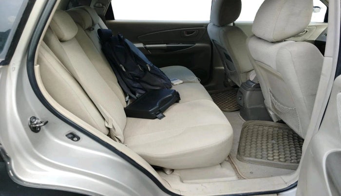 2006 Hyundai Tucson 2.0 CRDI, Diesel, Manual, 1,36,461 km, interior