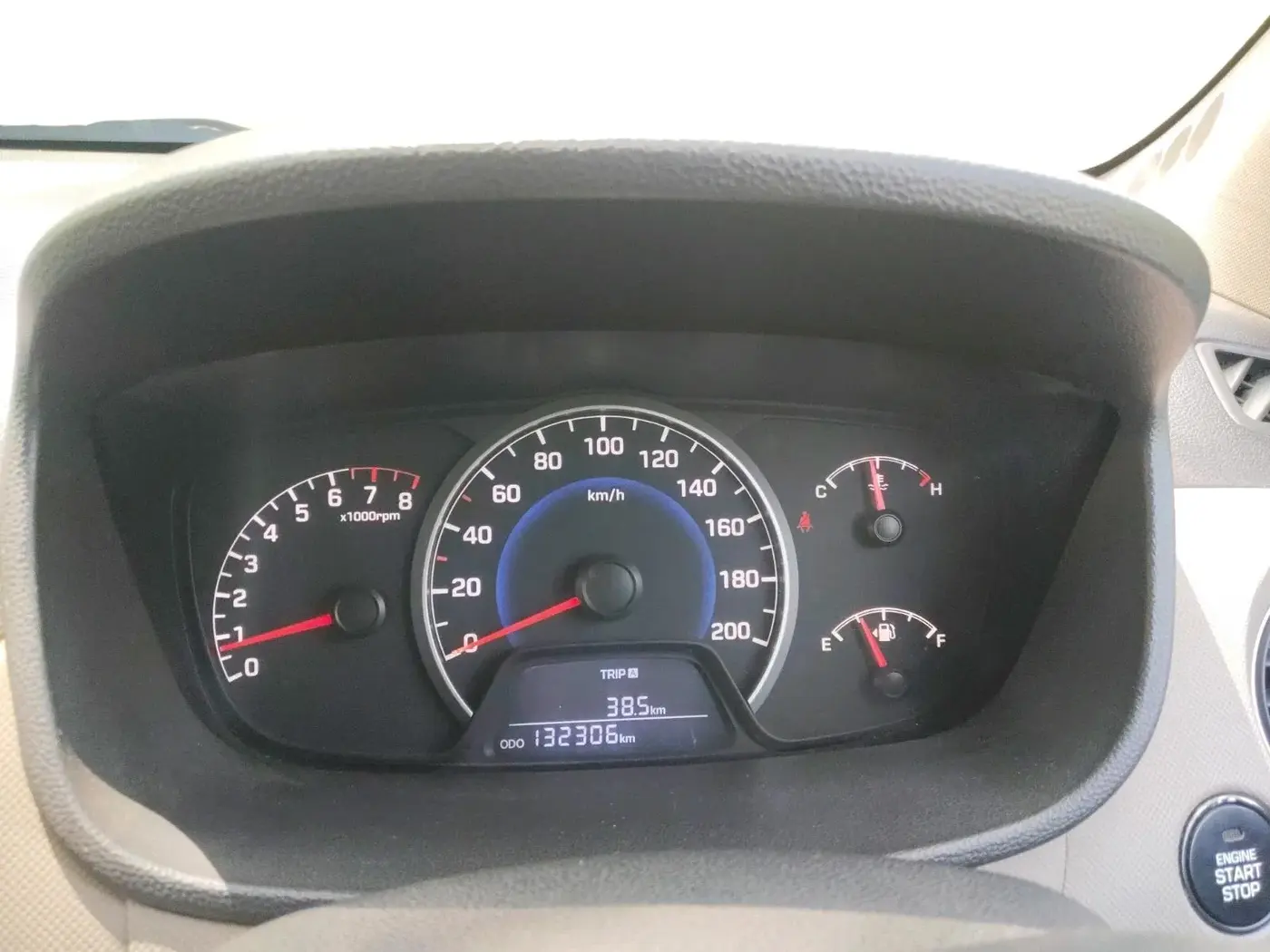 2014 Hyundai Grand i10 SPORTZ 1.2 KAPPA VTVT, Petrol, Manual, 1,33,100 km, interior