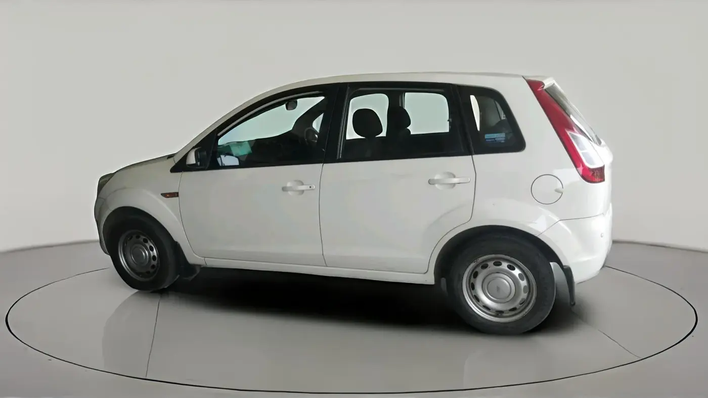 2015 Ford Figo LXI 1.2 PETROL, Petrol, Manual, 92,000 km, exterior
