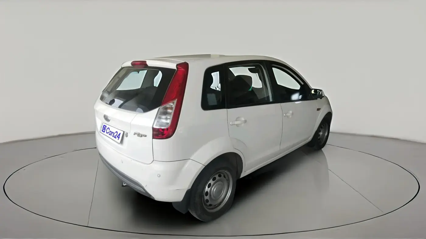 2015 Ford Figo LXI 1.2 PETROL, Petrol, Manual, 92,000 km, exterior