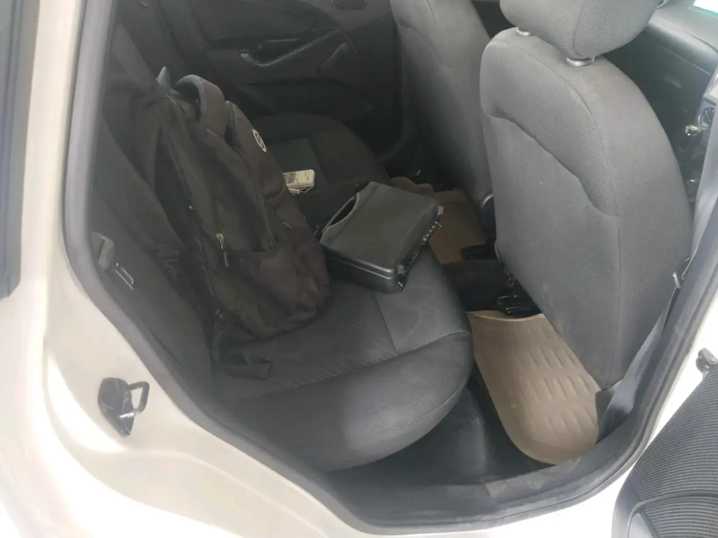 2015 Ford Figo LXI 1.2 PETROL, Petrol, Manual, 92,000 km, interior