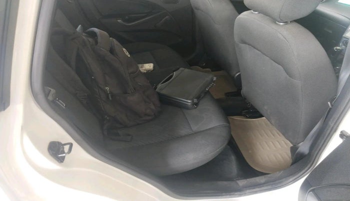 2015 Ford Figo LXI 1.2 PETROL, Petrol, Manual, 91,698 km, interior