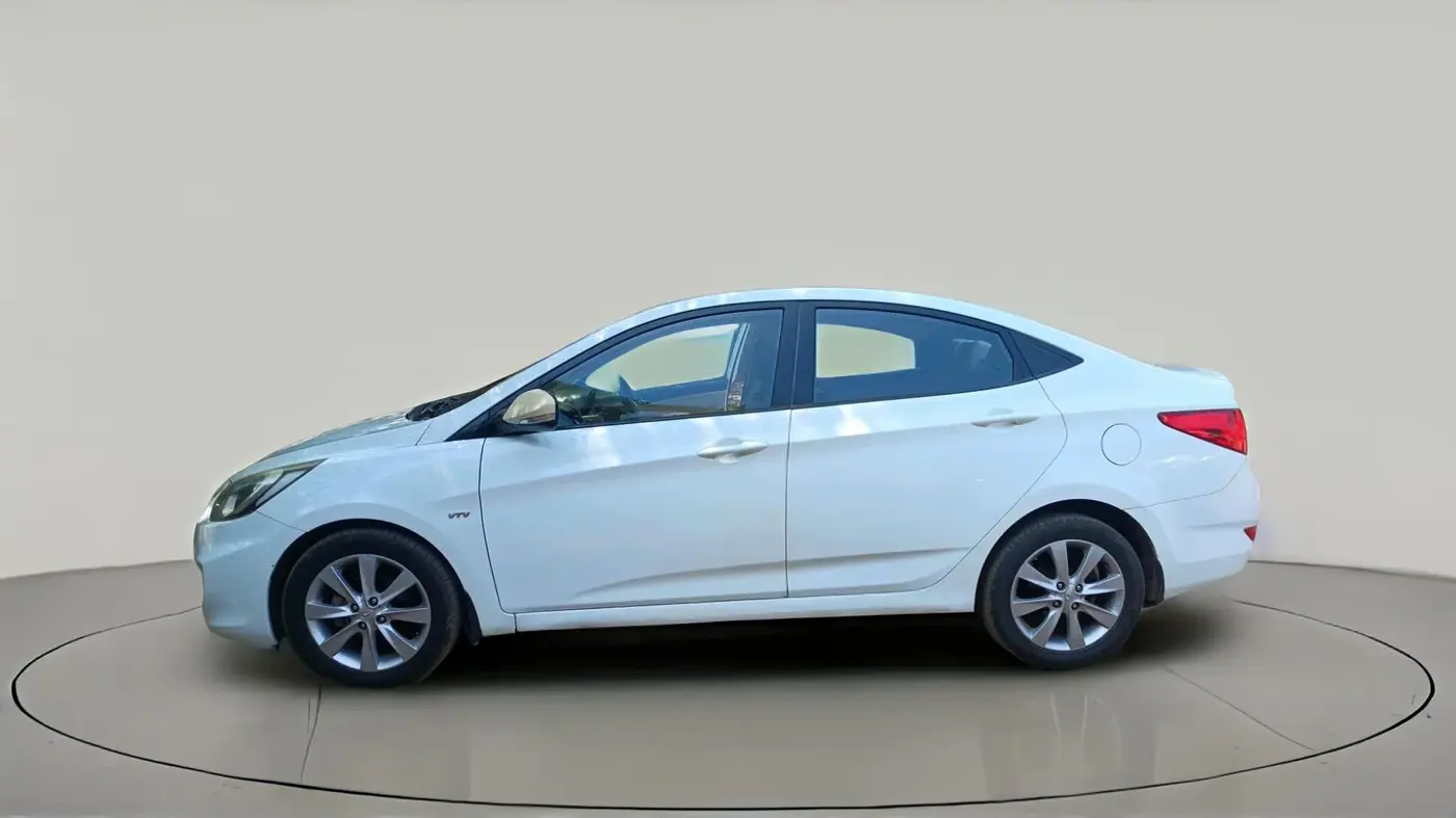 2012 Hyundai Verna FLUIDIC 1.6 VTVT SX, Petrol, Manual, 47,477 km, exterior