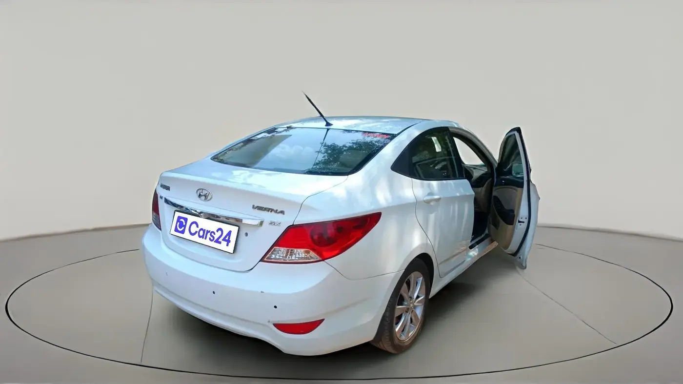 2012 Hyundai Verna FLUIDIC 1.6 VTVT SX, Petrol, Manual, 47,477 km, exterior