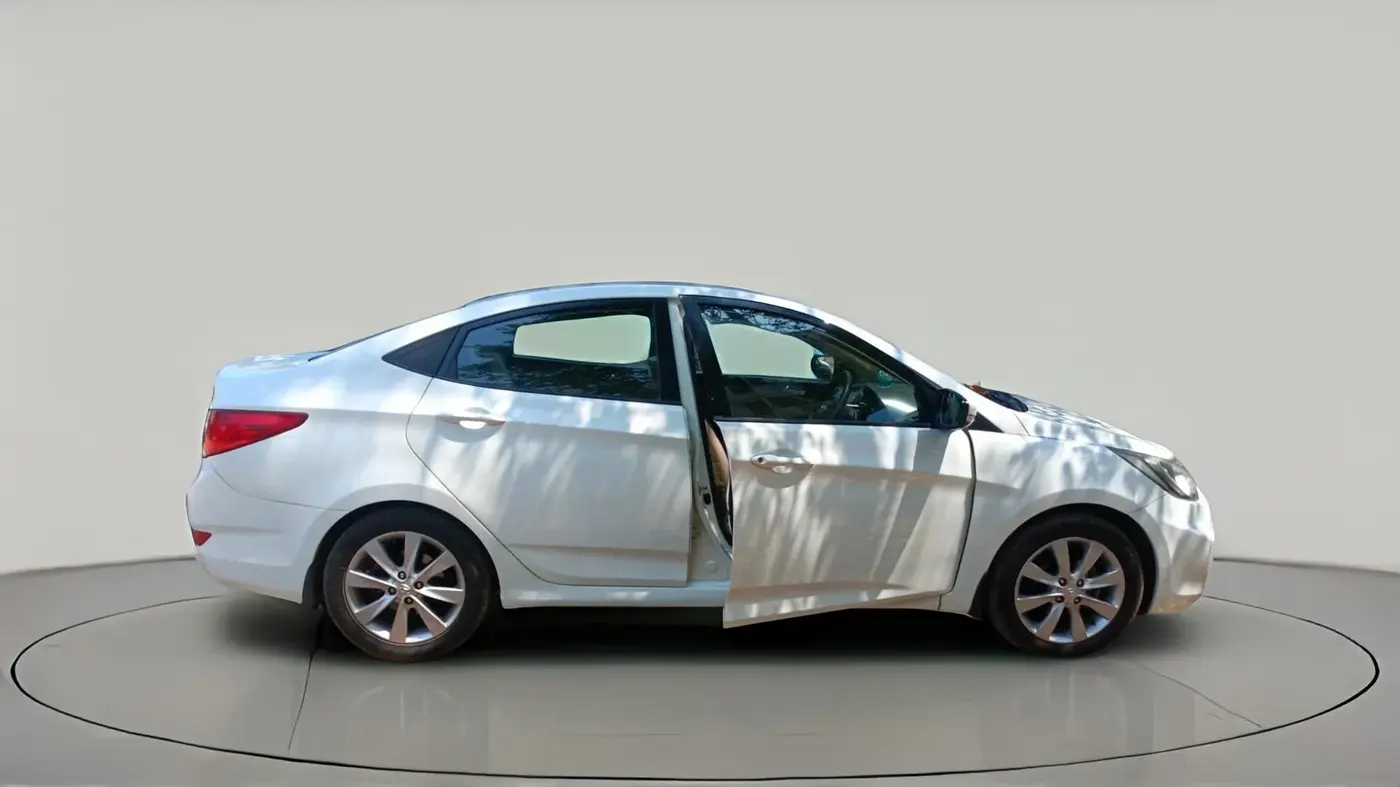 2012 Hyundai Verna FLUIDIC 1.6 VTVT SX, Petrol, Manual, 47,477 km, exterior