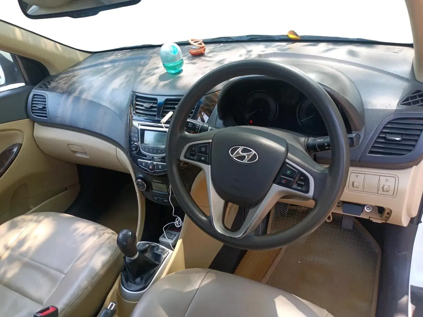 2012 Hyundai Verna FLUIDIC 1.6 VTVT SX, Petrol, Manual, 47,477 km, interior