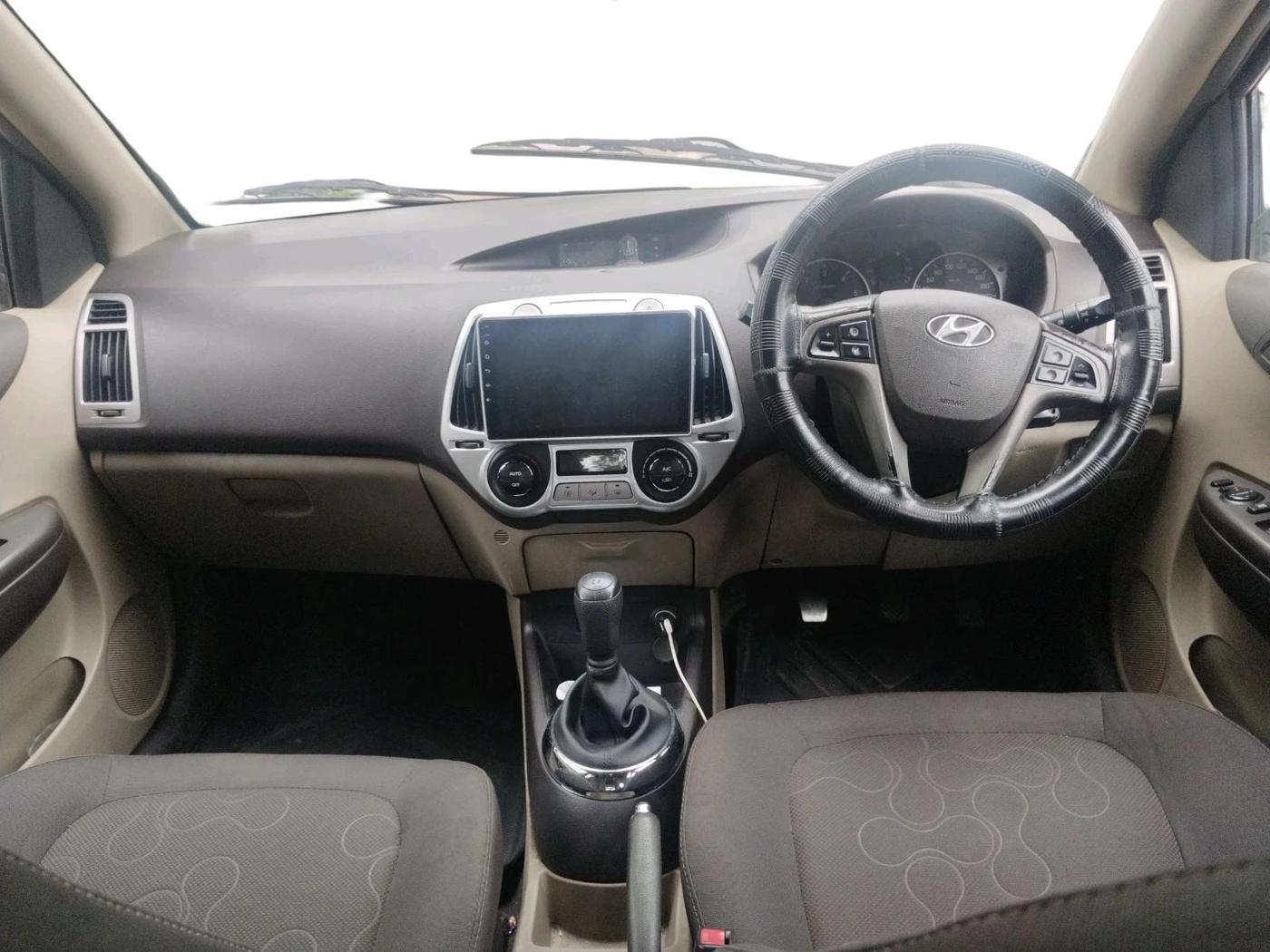 2011 Hyundai i20 SPORTZ 1.4 CRDI, Diesel, Manual, 86,693 km, interior