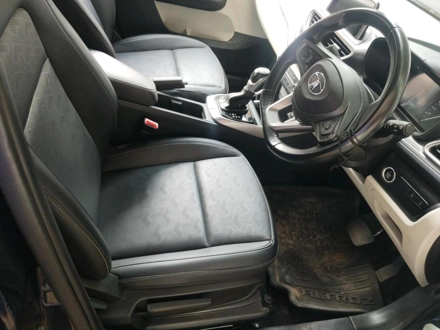 2022 Tata ALTROZ XZA PLUS, Petrol, Automatic, 29,525 km, interior