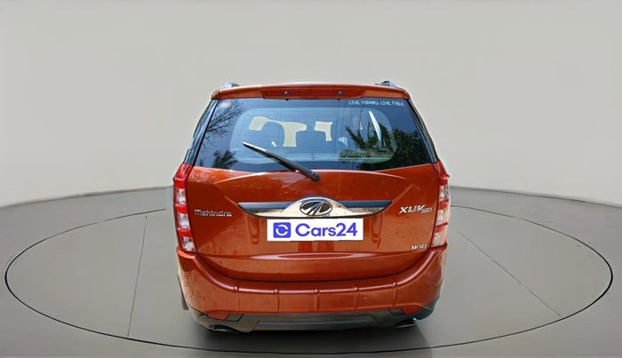 2015 Mahindra XUV500 W10, Diesel, Manual, 1,00,341 km, exterior