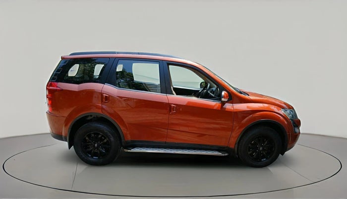 2015 Mahindra XUV500 W10, Diesel, Manual, 1,00,341 km, exterior