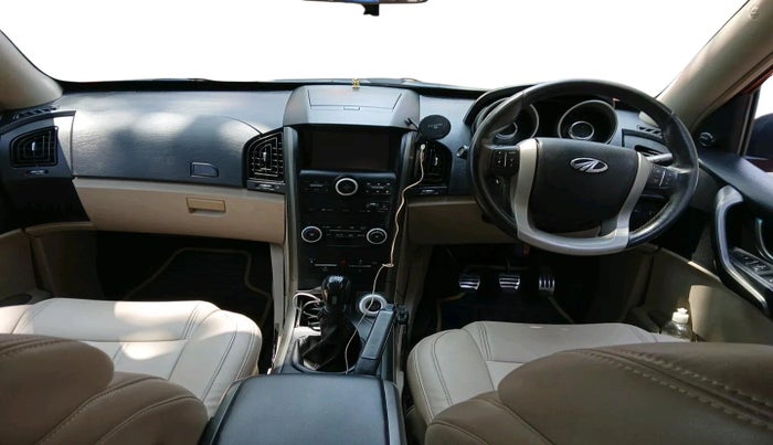 2015 Mahindra XUV500 W10, Diesel, Manual, 1,00,341 km, interior