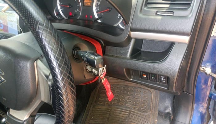 2014 Maruti Swift VXI, Petrol, Manual, 1,69,901 km, interior