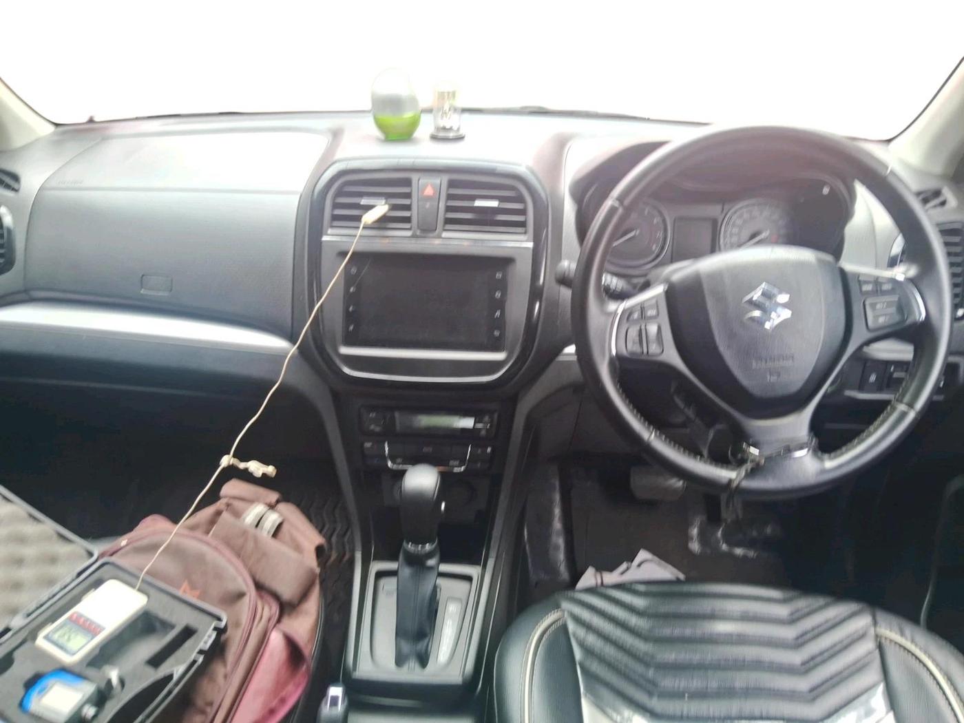 2021 Maruti Vitara Brezza ZXI PLUS AT DUAL TONE SHVS, Petrol, Automatic, 25,000 km, interior