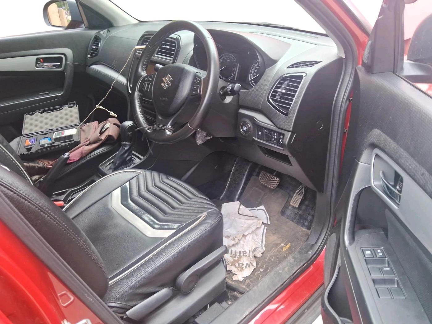2021 Maruti Vitara Brezza ZXI PLUS AT DUAL TONE SHVS, Petrol, Automatic, 25,000 km, interior