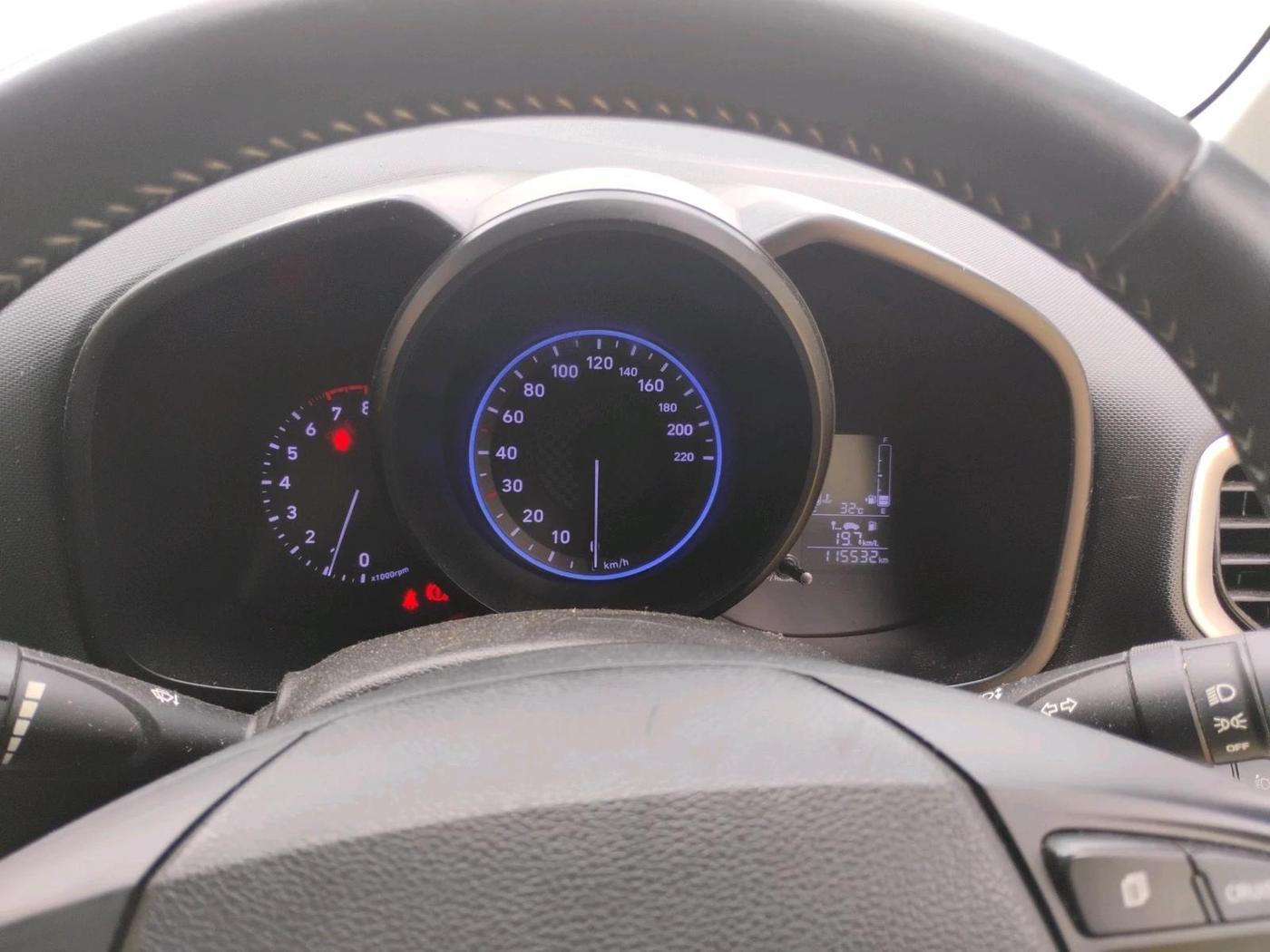 2019 Hyundai VENUE SX 1.0 TURBO, Petrol, Manual, 1,15,532 km, interior
