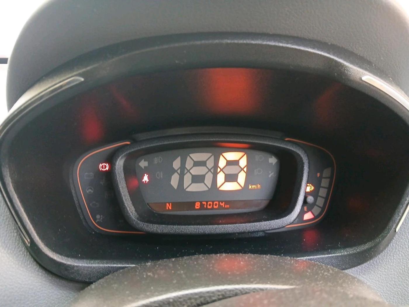2019 Renault Kwid RXT 1.0 AMT (O), Petrol, Automatic, 87,004 km, interior