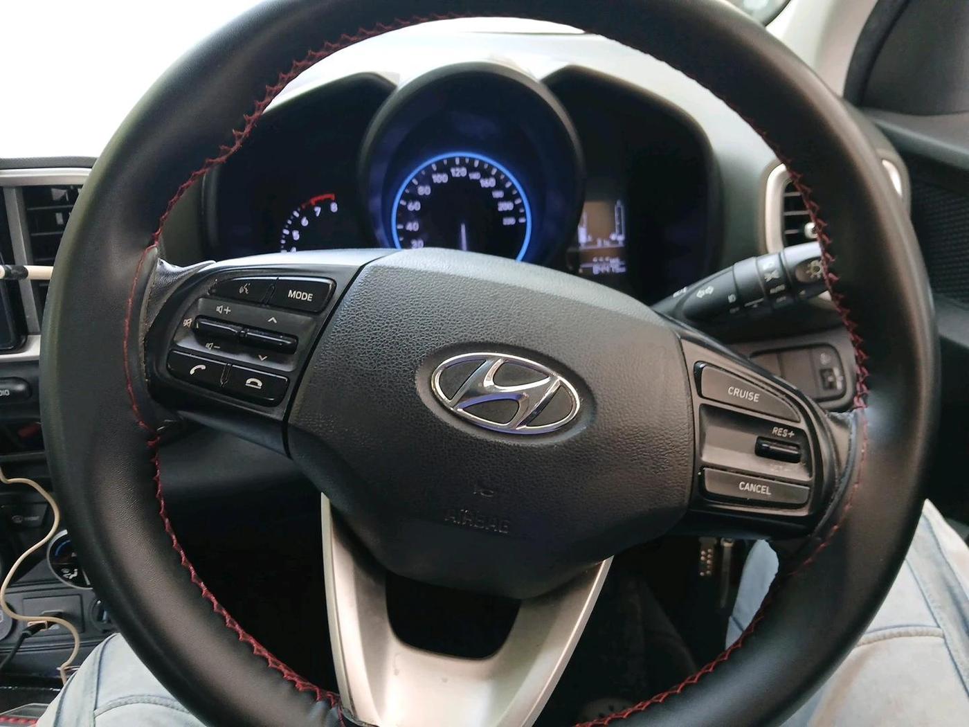 2020 Hyundai VENUE SX 1.0 TURBO, Petrol, Manual, 84,475 km, interior