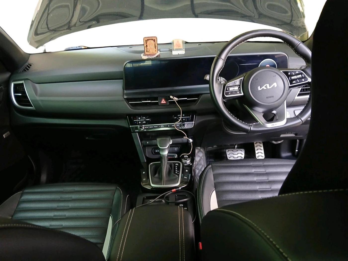 2023 KIA SELTOS  GTX PLUS 1.5 DIESEL AT, Diesel, Automatic, 16,351 km, interior