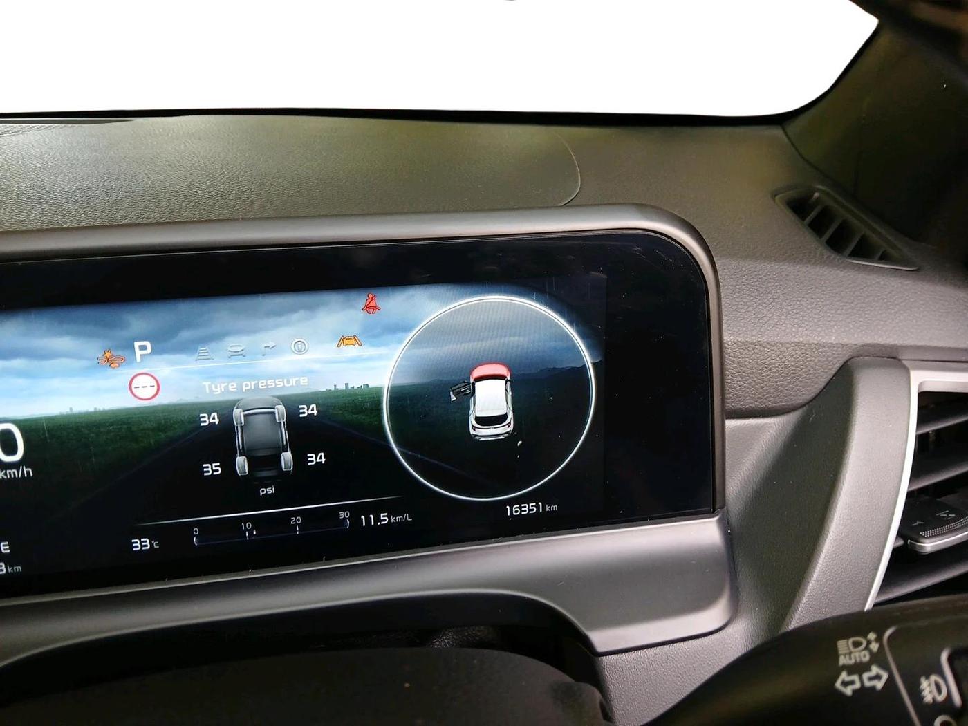 2023 KIA SELTOS  GTX PLUS 1.5 DIESEL AT, Diesel, Automatic, 16,351 km, interior