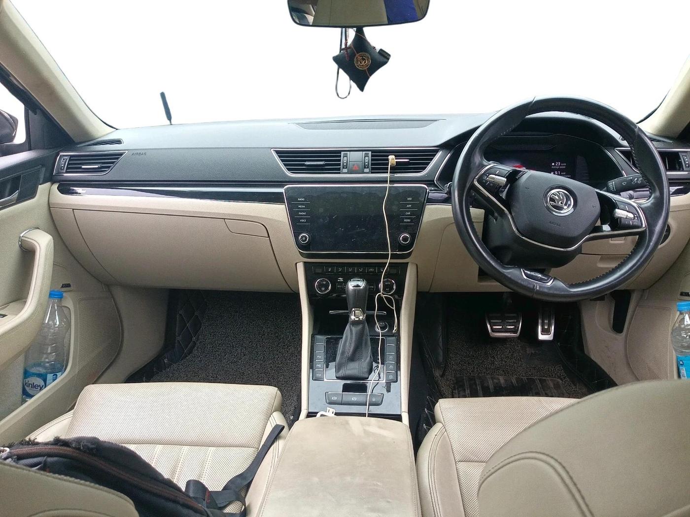 2022 Skoda Superb L&K 2.0 TSI AT, Petrol, Automatic, 65,858 km, interior