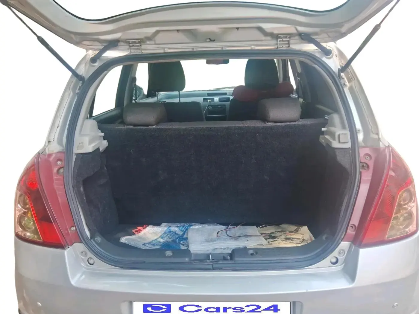 2006 Maruti Swift LXI 1.3, Petrol, Manual, 2,12,905 km, exterior